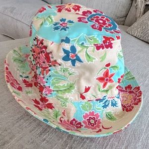 Liz Claiborne summer bucket hat